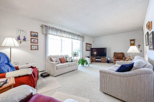 18406 Welk Dr, Sun City, AZ 85373-1553