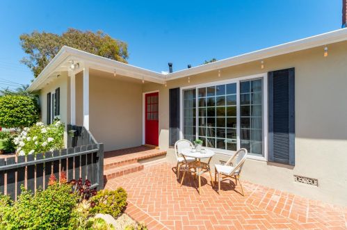 2109 Gillespie St, Santa Barbara CA  93101-4649 exterior