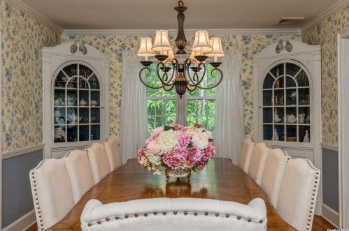 37 Kivy St, Huntington Station NY  11746-2044 exterior