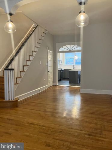 819 Greenwich St, Philadelphia PA  19147-6408 exterior