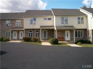 30 Chestnut Commons Ct, Easton, PA 18040-8182