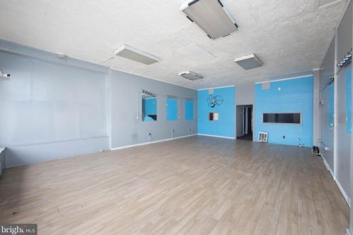 7701 Park Ave, Camden NJ  08109-3534 exterior