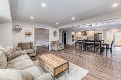 17 Harbor Oaks Dr, San Remo NY  11754-1012 exterior