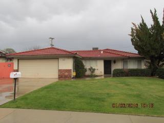 3101 Crest Dr, Bakersfield, CA 93306-1123
