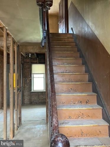 242 1st Ave, Red Lion, PA 17356-1612