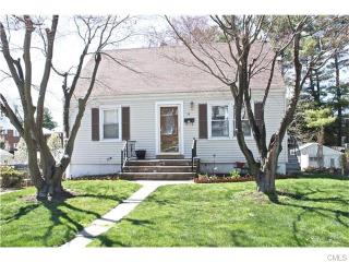 35 Van Buskirk Ave, Stamford, CT 06902-6118