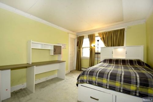 148 Overpeck Ave, Ridgefield Park NJ  07660-1504 exterior