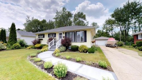 504 Fries Rd, Tonawanda, NY 14150-8338