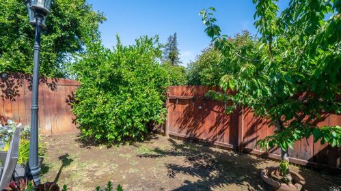 754 Tulare, Vacaville CA  95687-6250 exterior