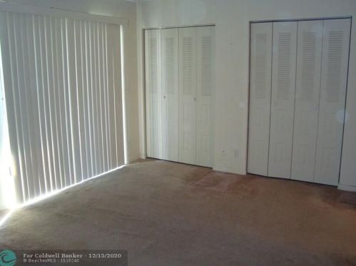 1301 135th Ter, Hollywood FL  33027-1880 exterior