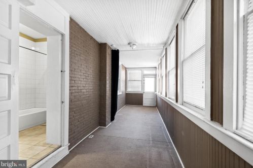 314 Derstine Ave, Lansdale PA 19446-3536 exterior