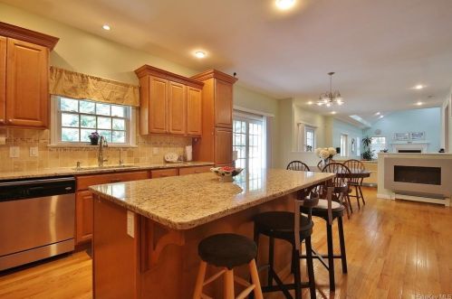 1774 Pleasantville Rd, Briarcliff NY  10510-1116 exterior