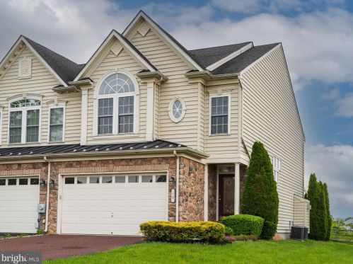 19 Rinehart Rd, Pottstown, PA 19465-6607