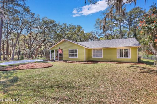 45 Walnut Hill St, Beaufort, SC 29907-1307
