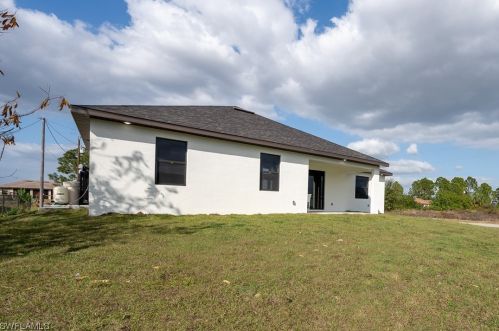 1007 Lee Ave, Lehigh Acres FL  33972-8313 exterior