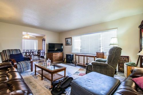 555 Cameo Dr, Lakeland FL  33803-2330 exterior