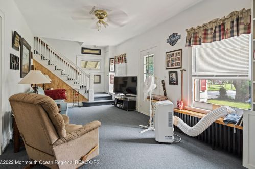 265 Wall St, West Long Branch NJ  07764-1122 exterior
