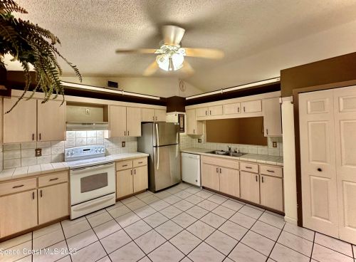 4315 Curtis Blvd, Cocoa, FL 32927-7929