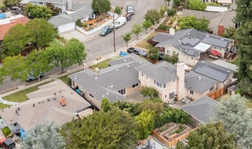 2128 Hvn Dr, Santa Rosa CA 95404-3221 exterior