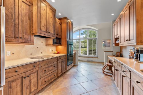 11405 Justin Dr, Thiensville WI  53092-2785 exterior