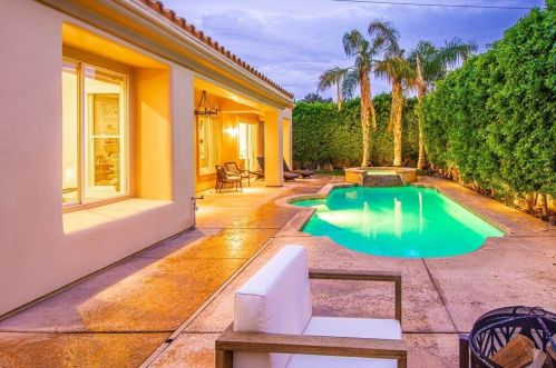 79 Calle Manzanita, Rancho Mirage CA  92270-4140 exterior