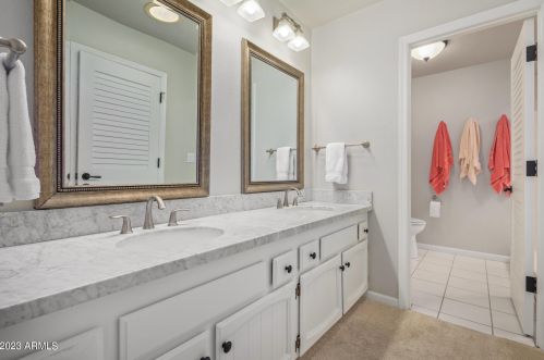 7639 Medlock Dr, Scottsdale AZ 85250-7249 exterior