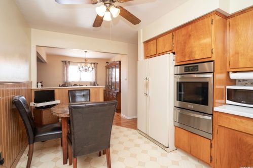 87 Central Ave, New Hyde Park NY  11040-4134 exterior