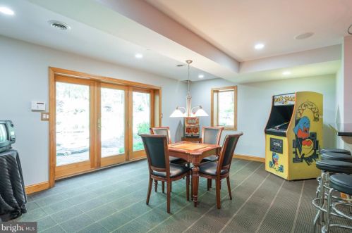 5 Gregory Ln, Newtown Square PA  19073-1518 exterior