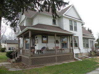 525 Hall St, Ripon WI  54971-1344 exterior