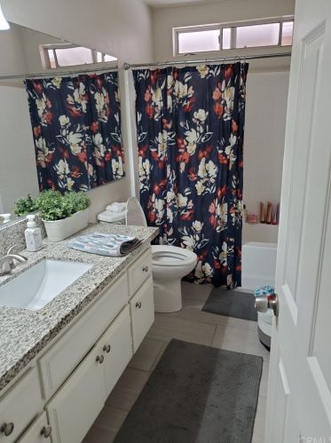 6742 Dove Ln, Riverside CA  92506-5000 exterior