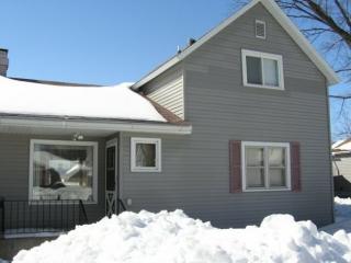 416 6th Ave, Wausau, WI 54401-4472