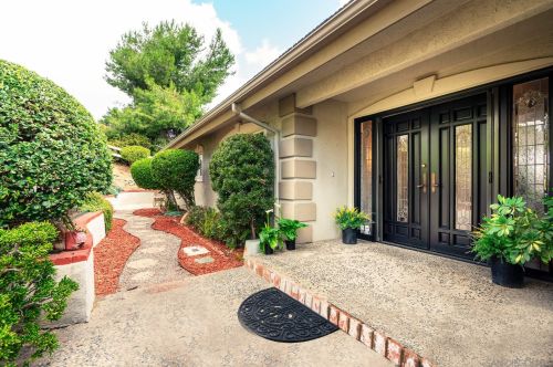 4420 Mayapan Dr, La Mesa, CA 91941-7144
