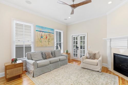 109 Shelmore Blvd, Mount Pleasant SC  29464-6614 exterior