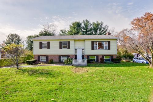 16 Richard Rd, Mahopac, NY 10541-1802