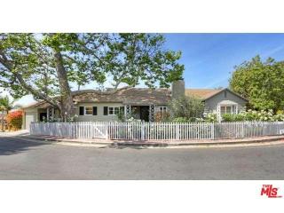 4227 Holly Knoll Dr, Los Angeles, CA 90027-3223