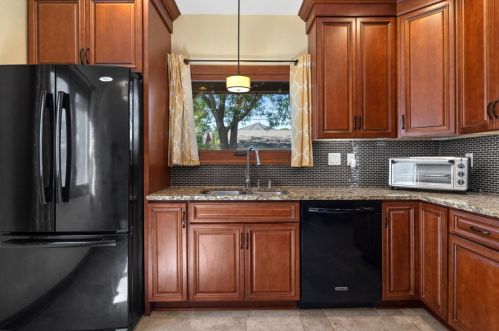 3213 42, Milwaukee WI 53216-3516 exterior