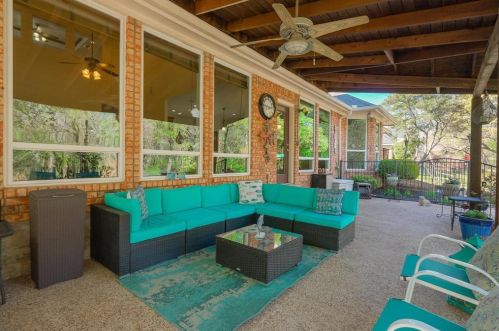2012 Walden Blvd, Lewisville TX  75022-4472 exterior