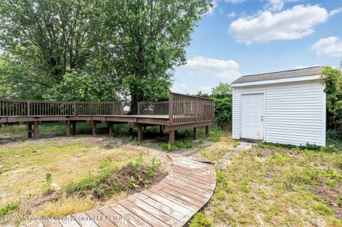 288 Essex Dr, Bricktown NJ  08723-6527 exterior