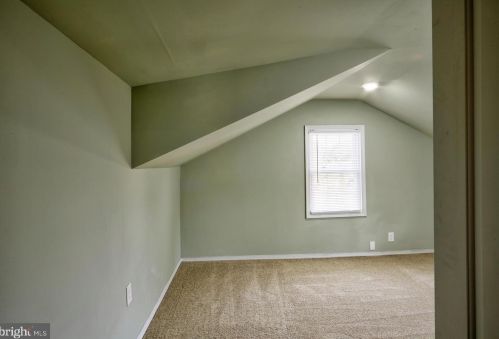 1875 Asbury Ave, West Deptford NJ  08096-4311 exterior