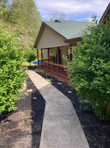 9663 Berrysville Rd, Fairfax, OH 45133-7333