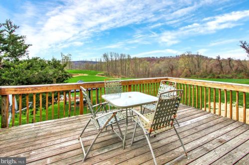 3243 Galen Hall Rd, Swartzville PA  17569-9097 exterior