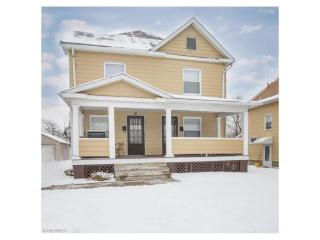 51 Prospect St, Struthers, OH 44471-2074