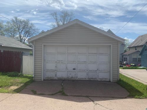 4211 5th St, Duluth MN  55807-1509 exterior