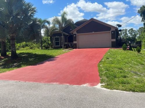 3609 63rd St, Lehigh Acres, FL 33971-8818
