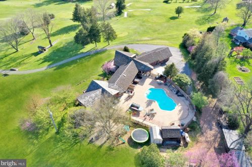 125 Ridge Rd, Swartzville, PA 17569-9502