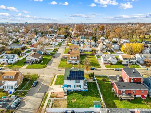 600 Bamford Ave, Woodbridge NJ 07095-3848 exterior