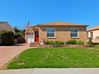 5045 Montair Ave, Lakewood, CA 90712-2744