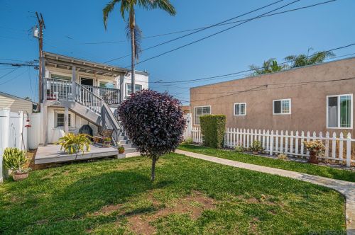 8816 La Mesa Blvd, La Mesa CA 91942-5406 exterior