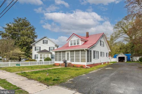 803 West St, Laurel, DE 19956-1929