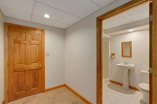 7 Apple Ridge Rd, Sutton MA  01590-2977 exterior